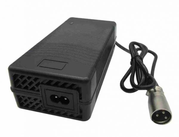 [NOVA] Carregador de cadeira de rodas motorizada e scooter triciclos 24V/5Ah