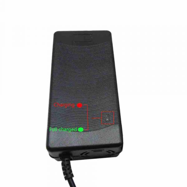 [NOVA] Carregador de cadeira de rodas motorizada e scooter triciclos 24V/5Ah - Imagem 2