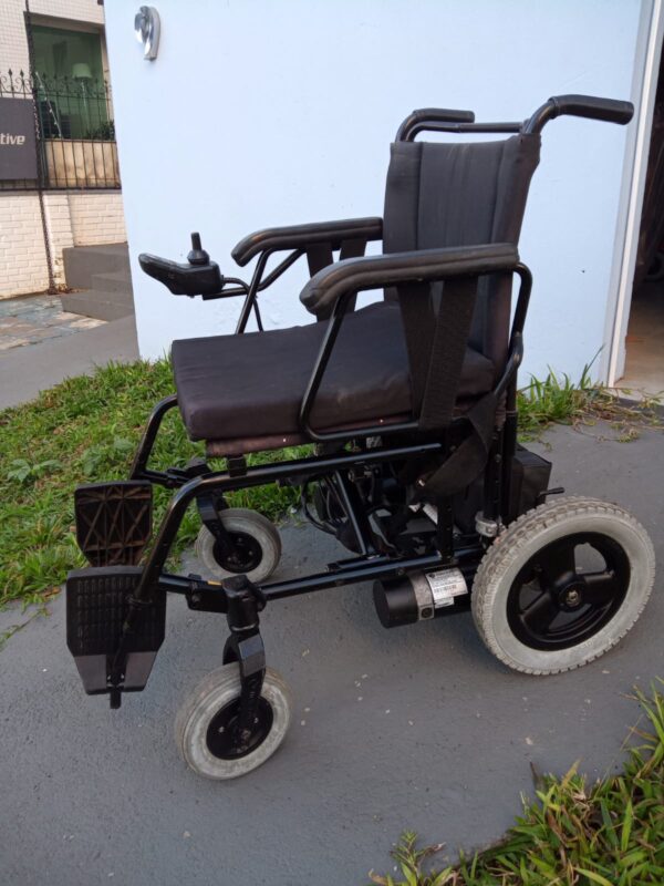Cadeira de rodas elétrica Freedom CM13 Larg 44cm