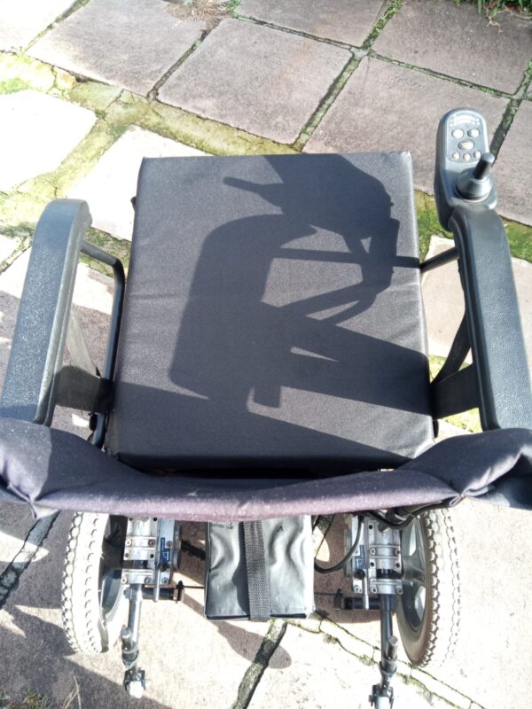 Cadeira de rodas com baterias Freedom CM13 Larg 48cm - Imagem 9