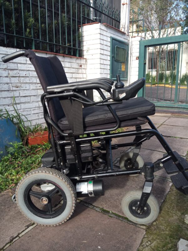 Cadeira de rodas com baterias Freedom CM13 Larg 48cm - Imagem 6