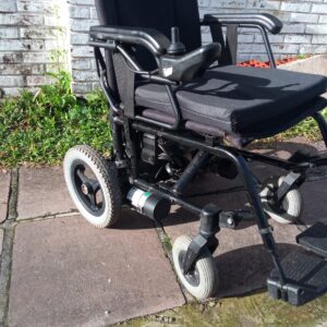 Cadeira de rodas com baterias Freedom CM13 Larg 44cm