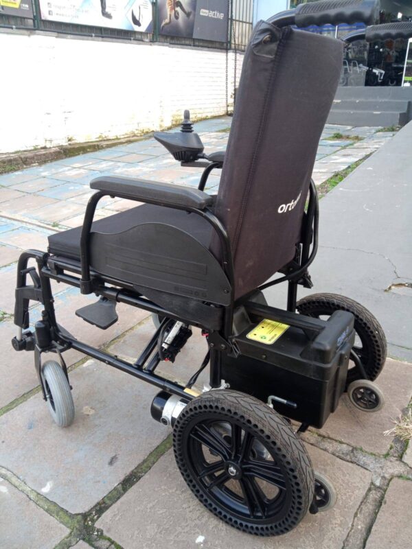 Cadeira de rodas motorizada Ortobras modelo E4 44cm Larg 48cm Prof - Imagem 8