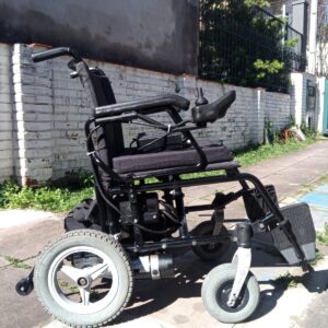 Cadeira de rodas motorizada modelo Compact 13 Freedom Larg 45cm