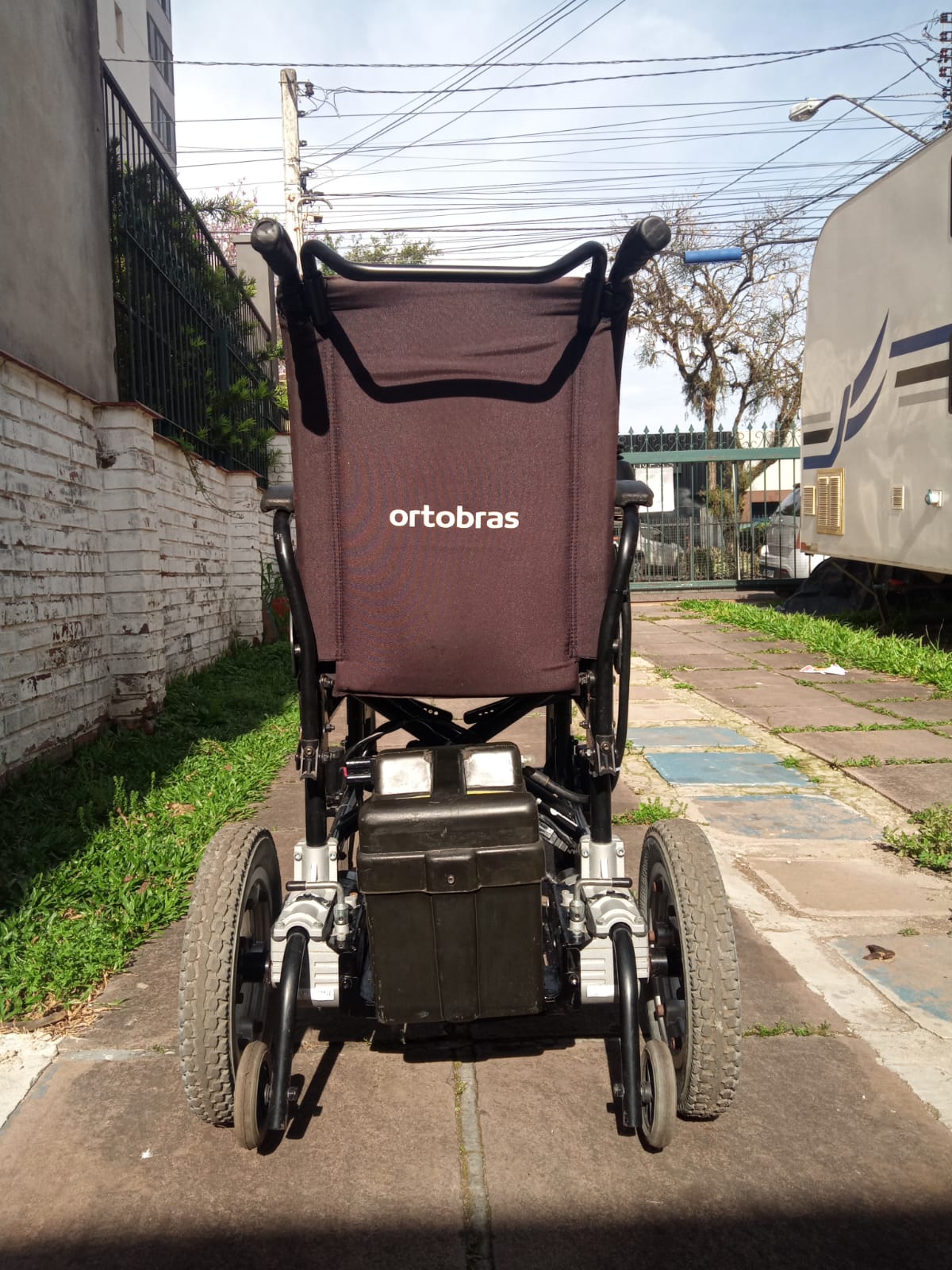 Cadeira de rodas motorizada Ortobras E4 Larg 38cm Preta - Imagem 2