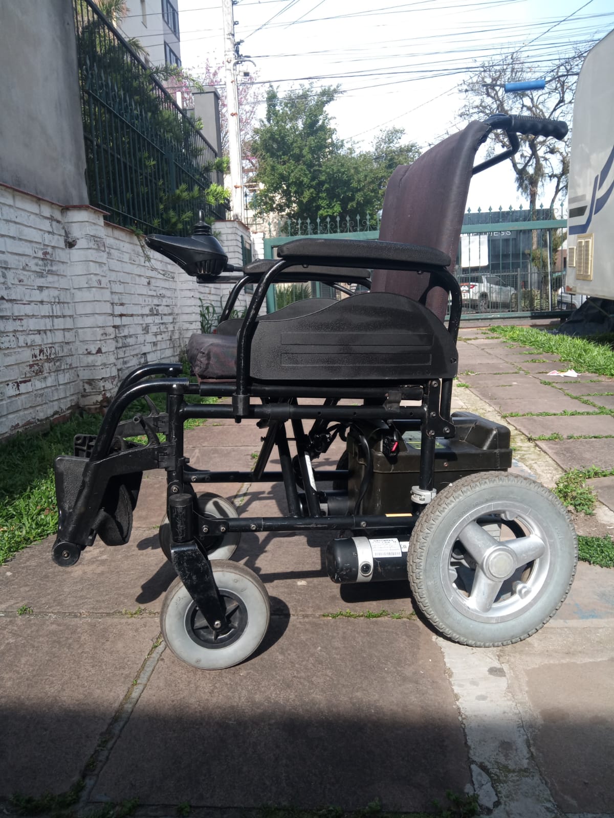 Cadeira de rodas motorizada Ortobras E4 Larg 38cm Preta - Imagem 5